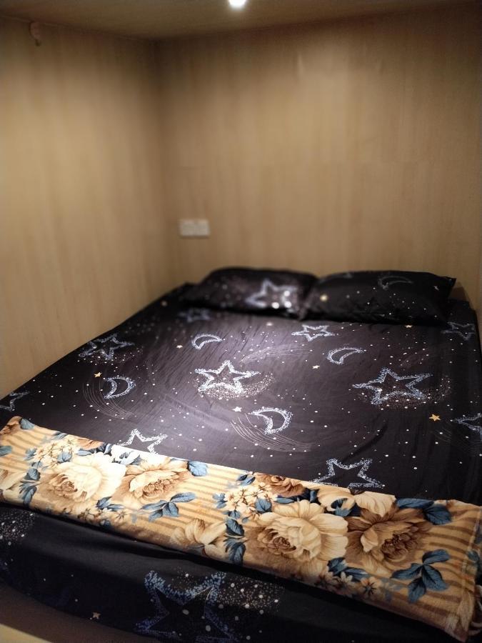 Joka-Joka Guesthouse Malacca Buitenkant foto