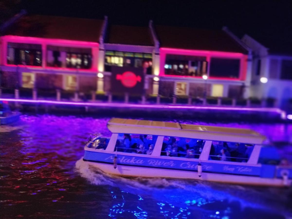 Joka-Joka Guesthouse Malacca Buitenkant foto