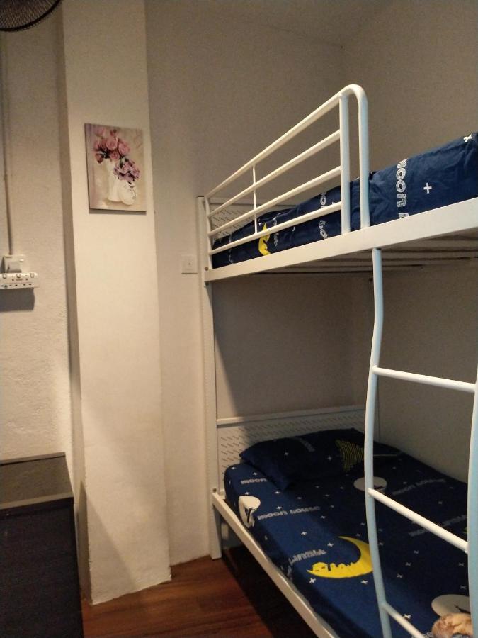 Joka-Joka Guesthouse Malacca Buitenkant foto
